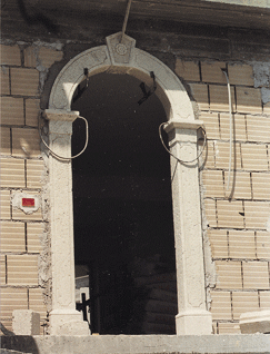 Portal stone reconstructed / Stone portal rebuilt / reconstructed